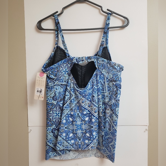 Krista 1 Pc Top Swimsuit - Picture 2 of 2